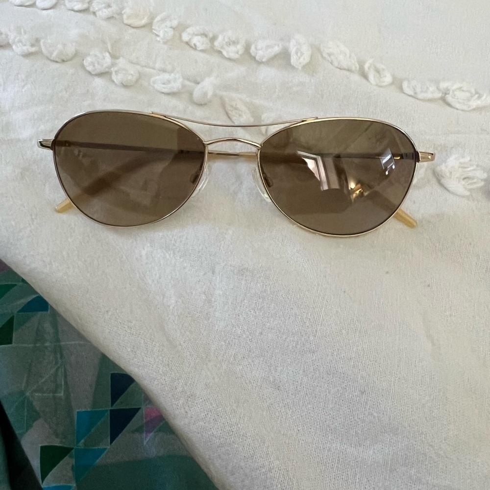 Authentic Oliver peoples aero sunglasses. Excellent condition